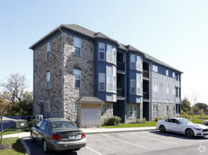 An image showing a multifamily real estate property representing alternative investment opportunities for accredited investors.